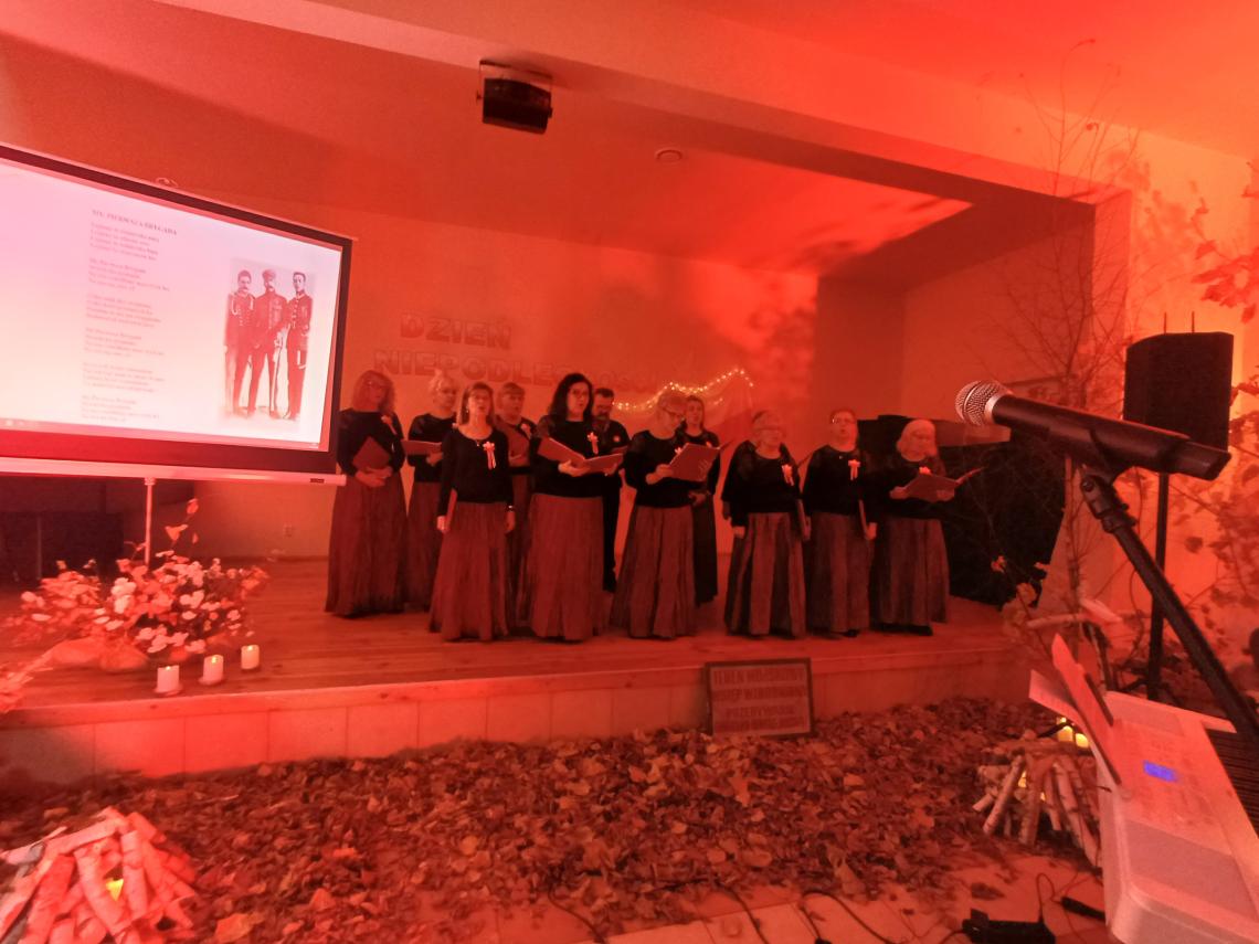 6.	Chór Bel Canto na scenie