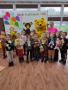 Uczniowie szkoły podstawowej w Stanominie podczas Dnia pluszowego Misia w miejscowej bibliotece (2)